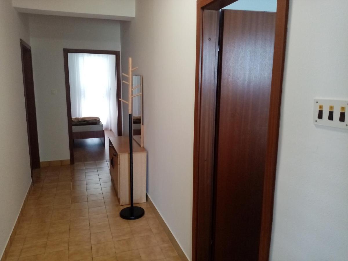Pave Apartment Betina  Εξωτερικό φωτογραφία